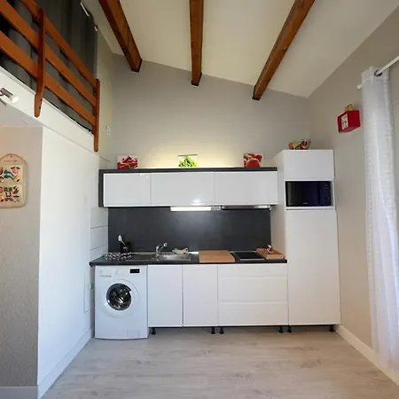 One-bedroom In With Swimming Pool 227